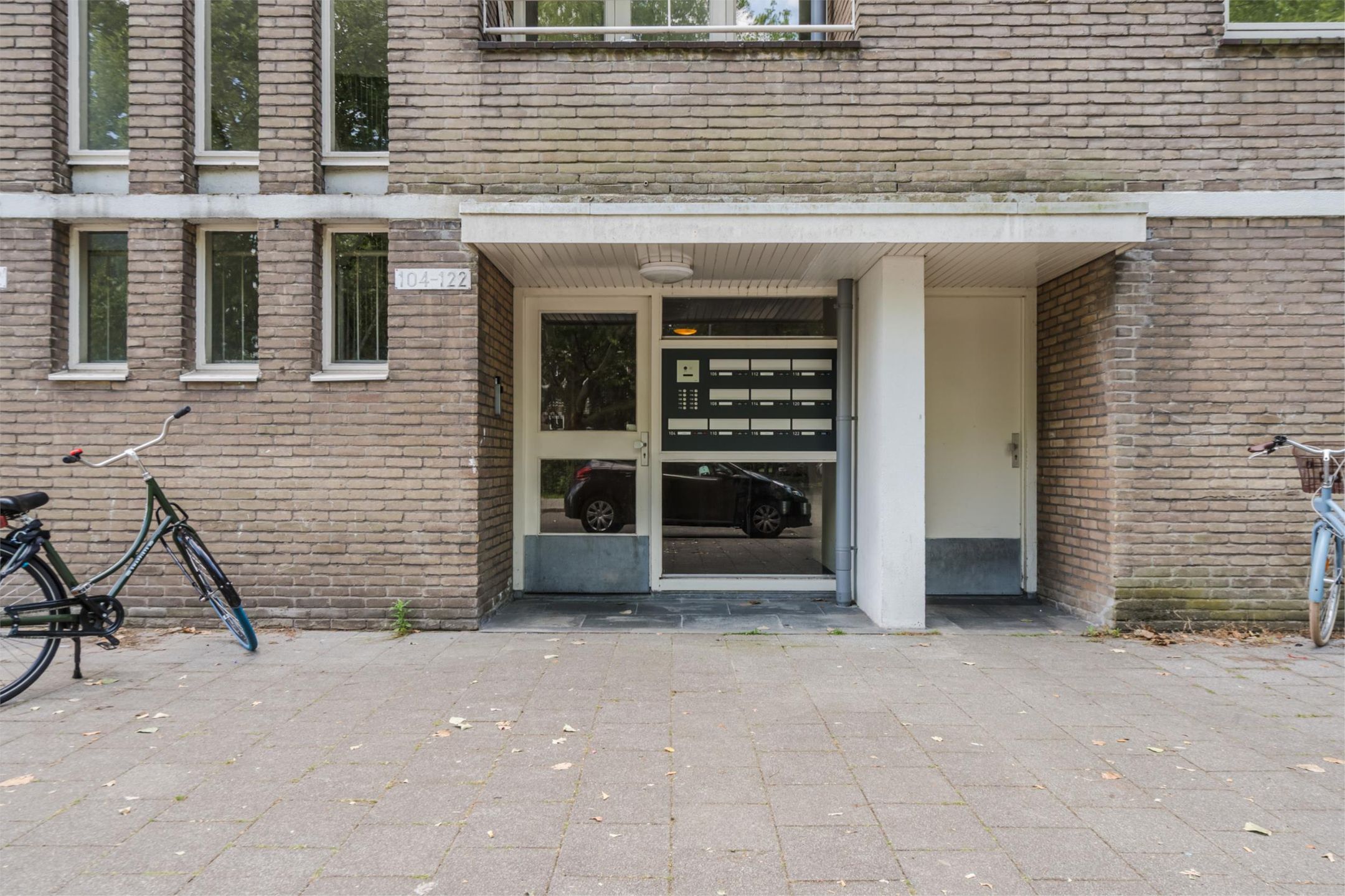 Foto 30 van Van Bassenstraat 110