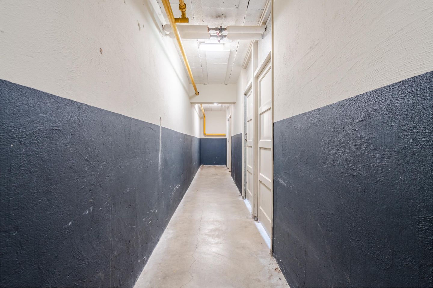 Foto 35 van Van Bassenstraat 110