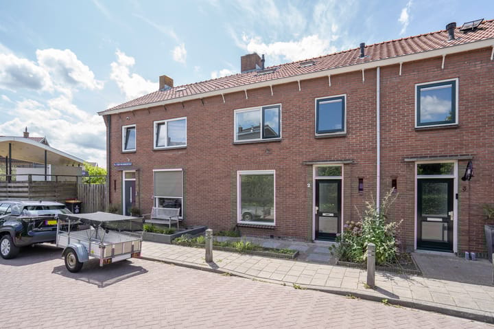 M.J. Veder- van Hobokenstraat 2