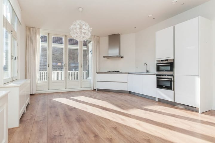 Foto 9 van Johannes Vermeerplein 18-3