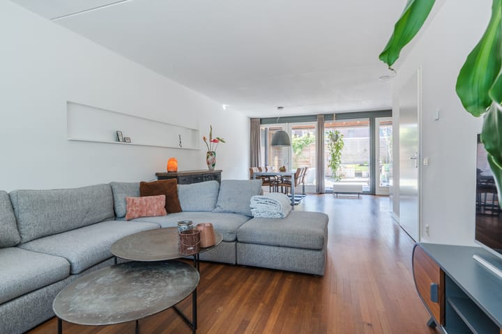 Photo 3 of Kruipeind 28