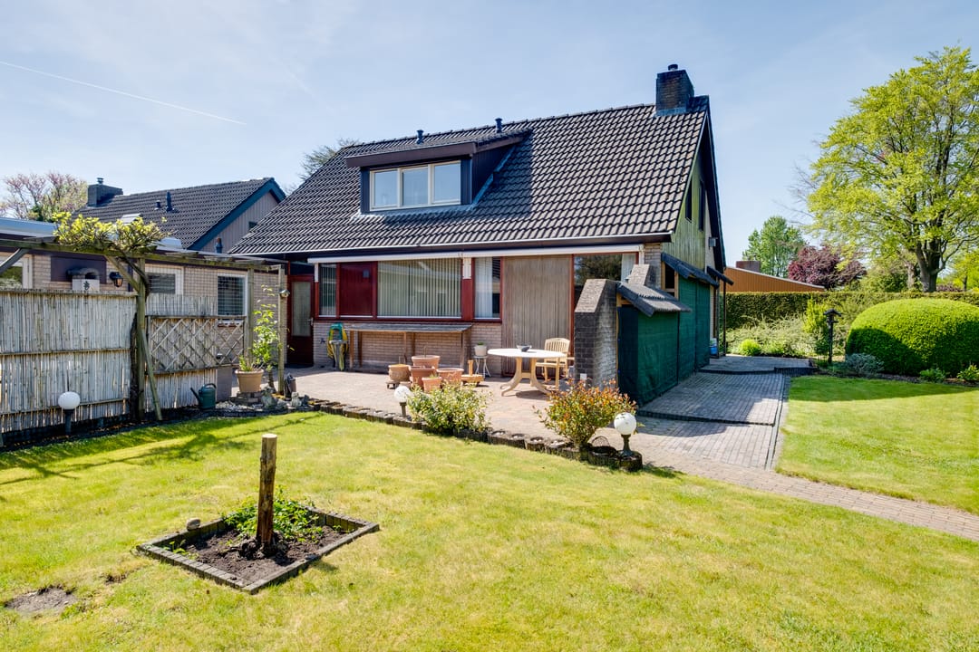 Foto 2 van Van Tuyll van Serooskerkenweg 36