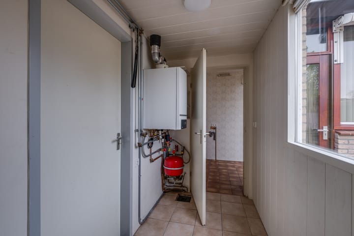 Foto 15 van Van Tuyll van Serooskerkenweg 36