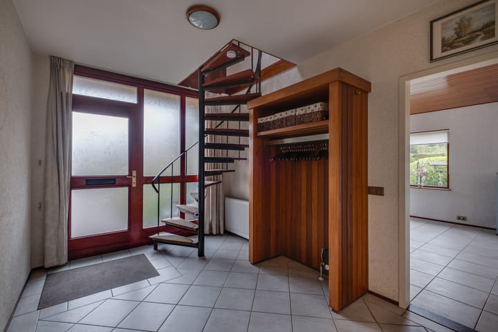 Foto 19 van Van Tuyll van Serooskerkenweg 36