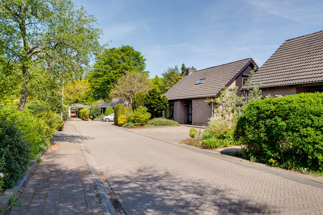 Foto 31 van Van Tuyll van Serooskerkenweg 36