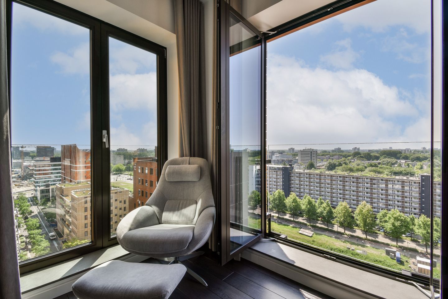 Foto 10 van Gustav Mahlerplein 209