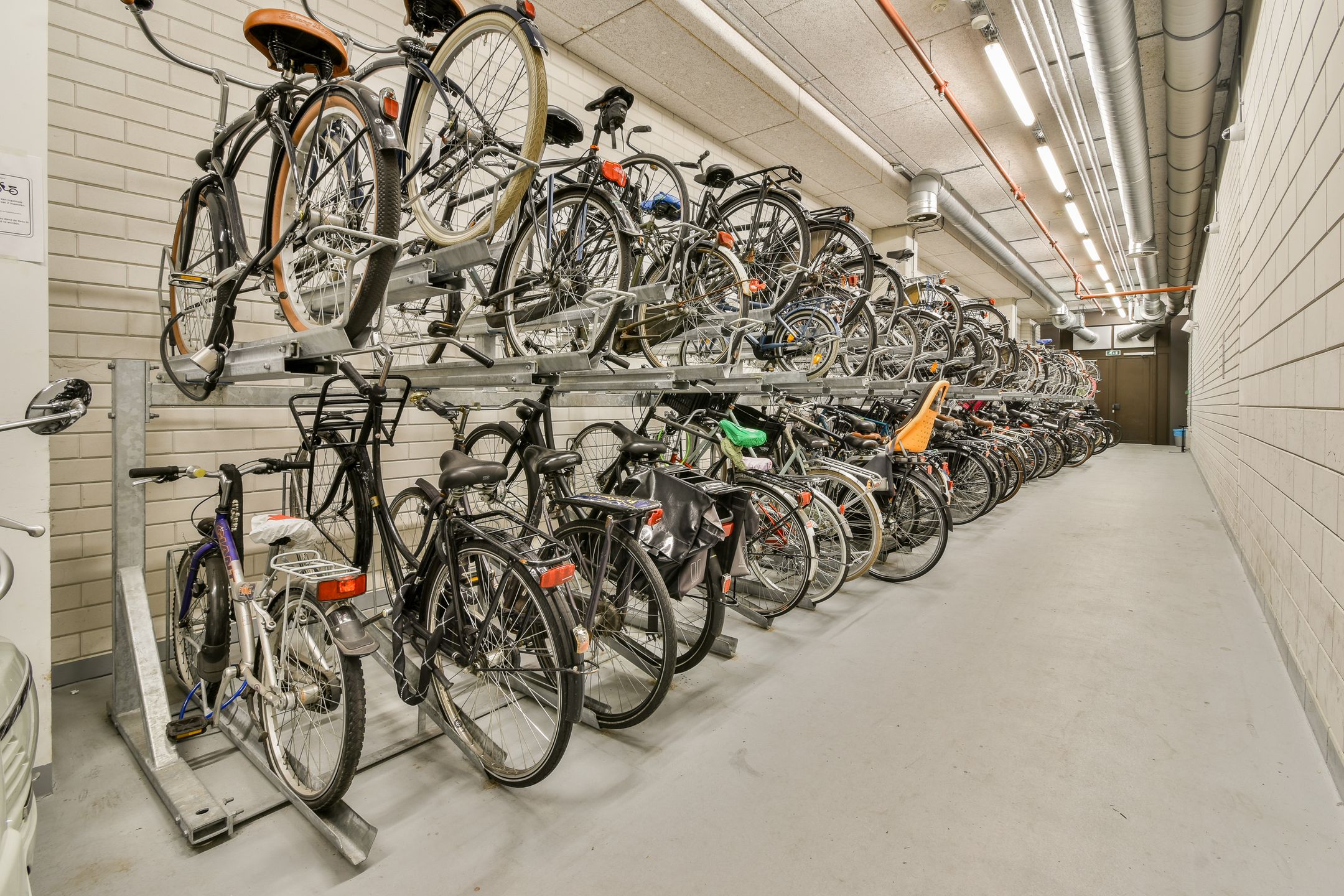 Foto 21 van Gustav Mahlerplein 209