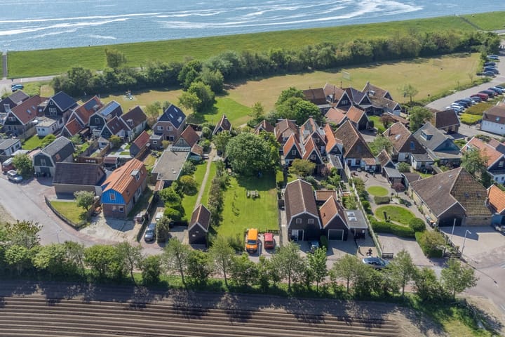 Foto 44 van De Ruyterstraat 106