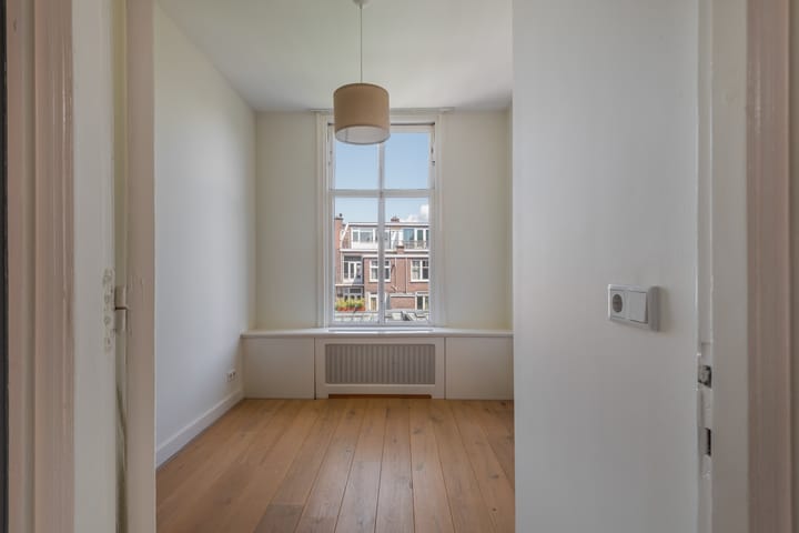 Foto 63 van Van Boetzelaerlaan 65-A