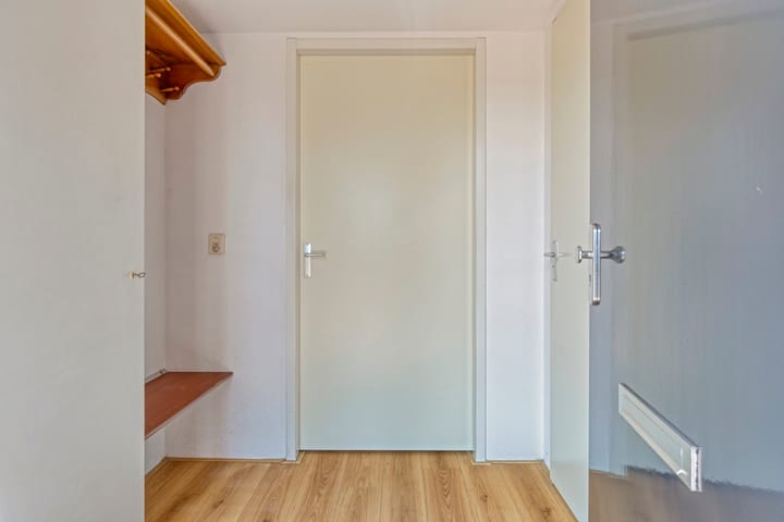 Photo 12 of Anna van Bossetuin 14