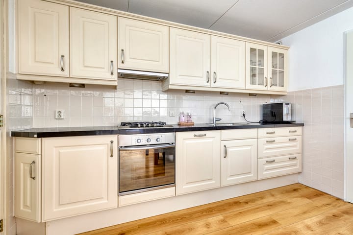 Photo 22 of Anna van Bossetuin 14