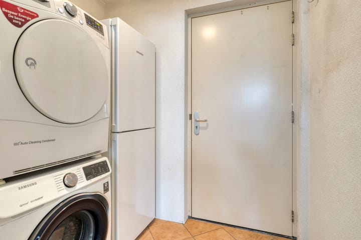 Photo 23 of Anna van Bossetuin 14