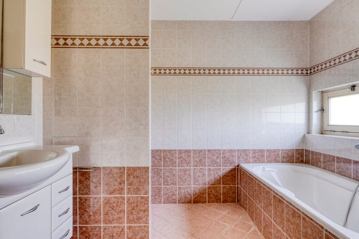 Photo 32 of Anna van Bossetuin 14