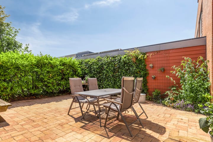 Photo 2 of Anna van Bossetuin 14