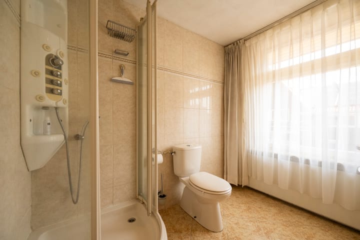 Photo 27 of Baardwijksestraat 14