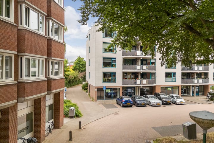 Foto 15 van Stationsplein 8-B