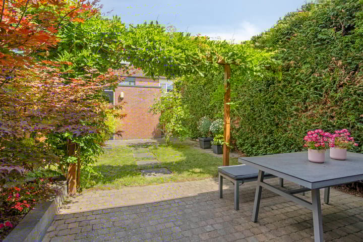 Foto 3 van Helmkruid 31