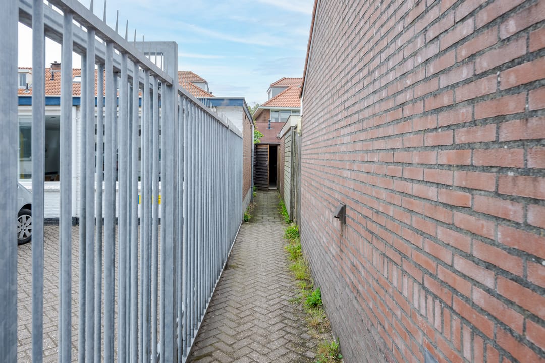 Photo 37 of Pauwenstraat 7