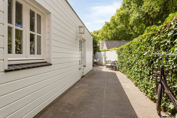 Foto 27 van Burg. Canterslaan 99