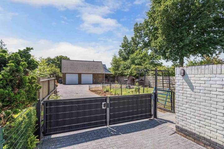 Photo 7 of Hoofdstraat 69