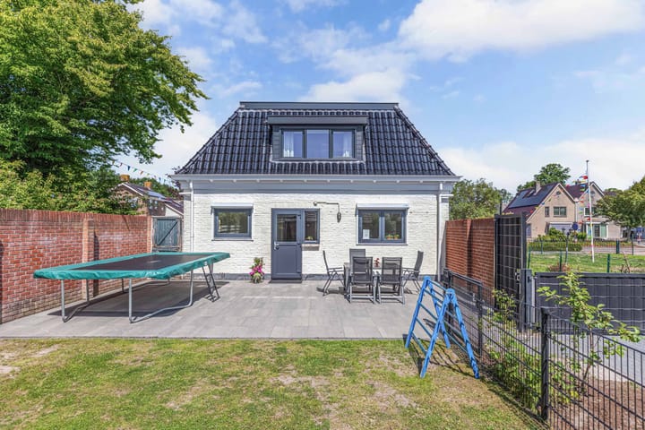 Photo 8 of Hoofdstraat 69