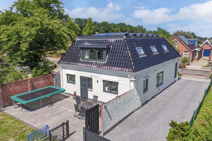 Photo 40 of Hoofdstraat 69