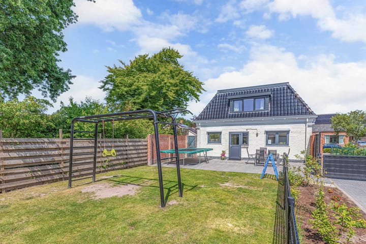 Photo 41 of Hoofdstraat 69