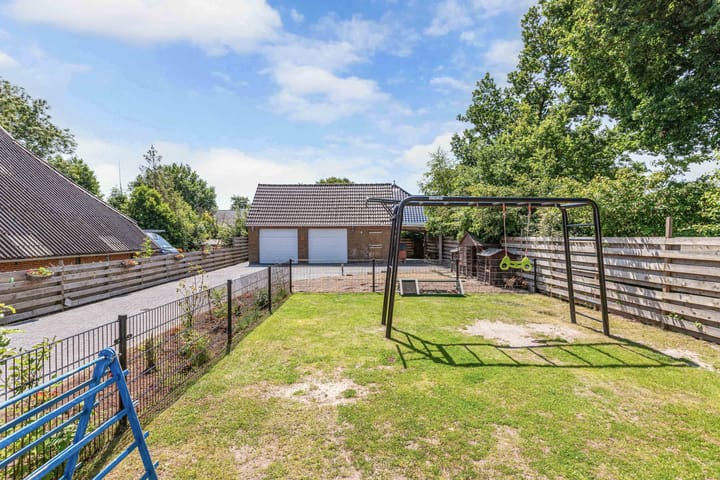 Photo 44 of Hoofdstraat 69