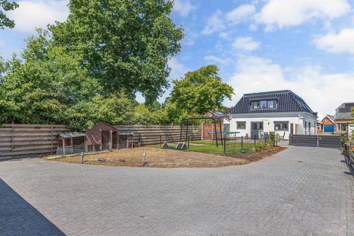 Photo 51 of Hoofdstraat 69