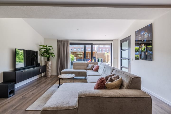 Foto 3 van Pauwoog 48