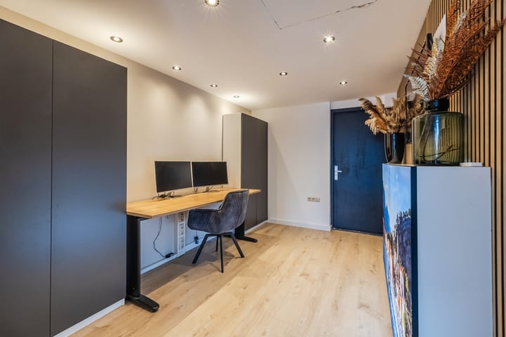 Foto 15 van Pauwoog 48