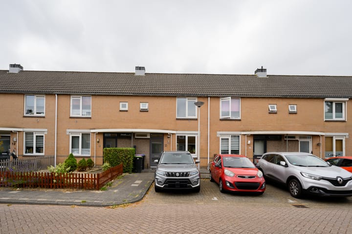 Foto 1 van Lau Mazirelstraat 8