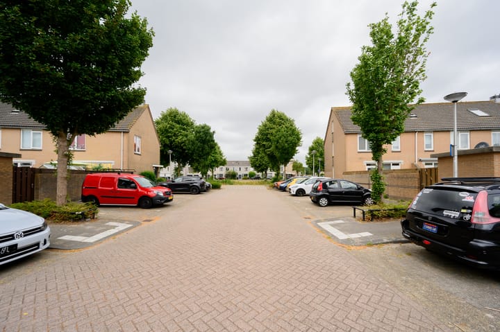 Foto 6 van Lau Mazirelstraat 8