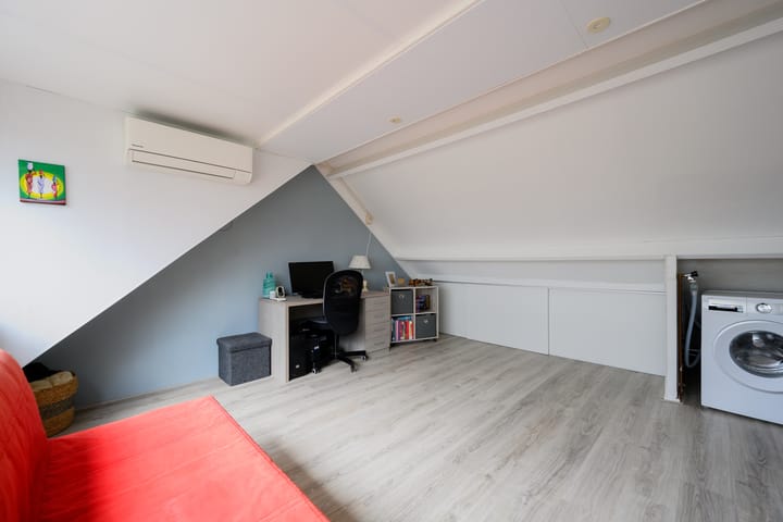 Foto 21 van Lau Mazirelstraat 8