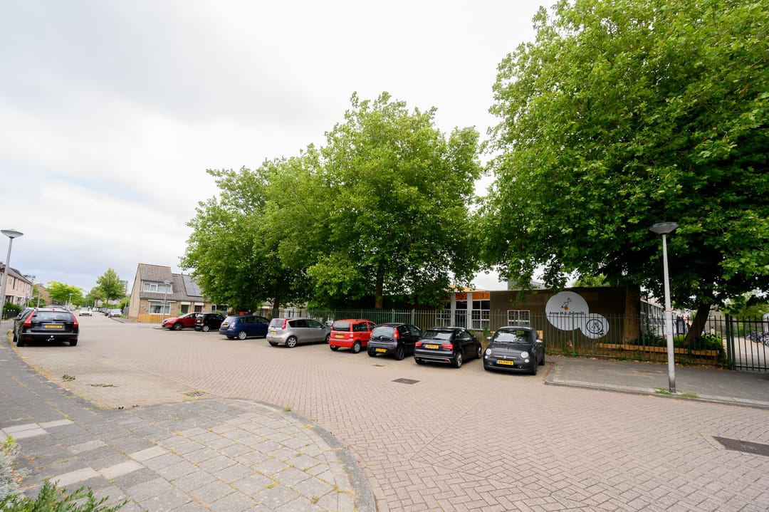 Foto 23 van Lau Mazirelstraat 8