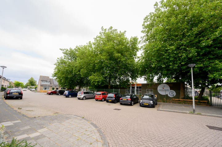 Foto 23 van Lau Mazirelstraat 8