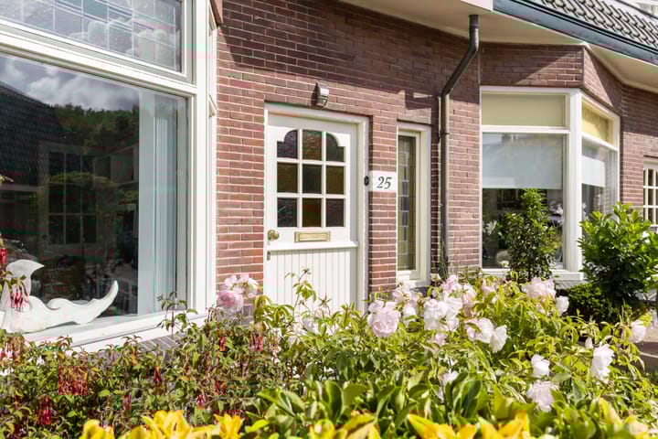 Foto 8 van Burg. Schalijstraat 25