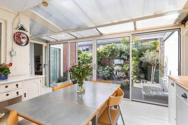 Foto 32 van Burg. Schalijstraat 25