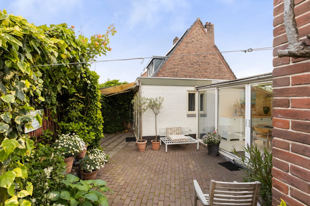 Foto 41 van Burg. Schalijstraat 25