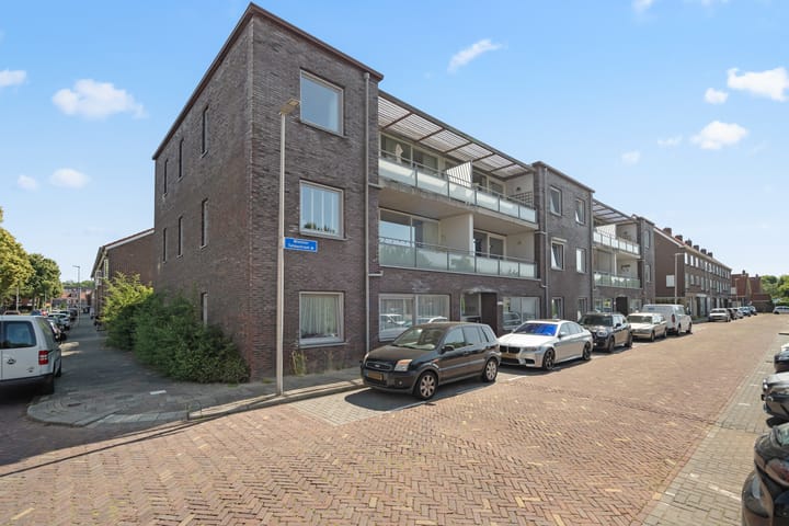 Foto 26 van Minister Talmastraat 65