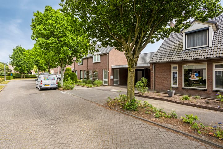 Foto 3 van Steenoven 24