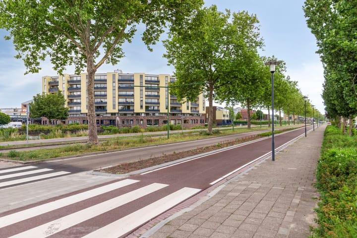 Foto 19 van Puccinistraat 129