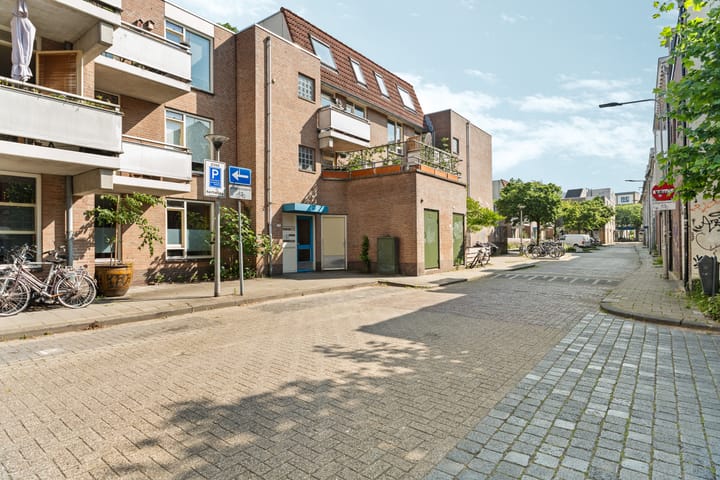 Foto 32 van Patersstraat 49