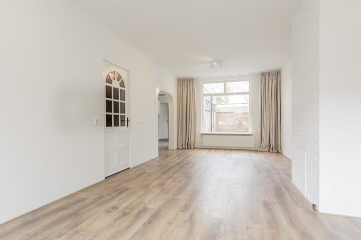 Foto 4 van Jan van Galenstraat 27