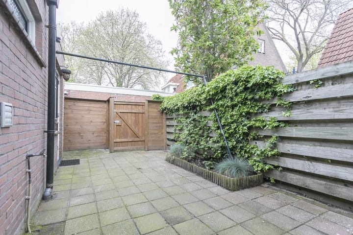 Foto 18 van Jan van Galenstraat 27