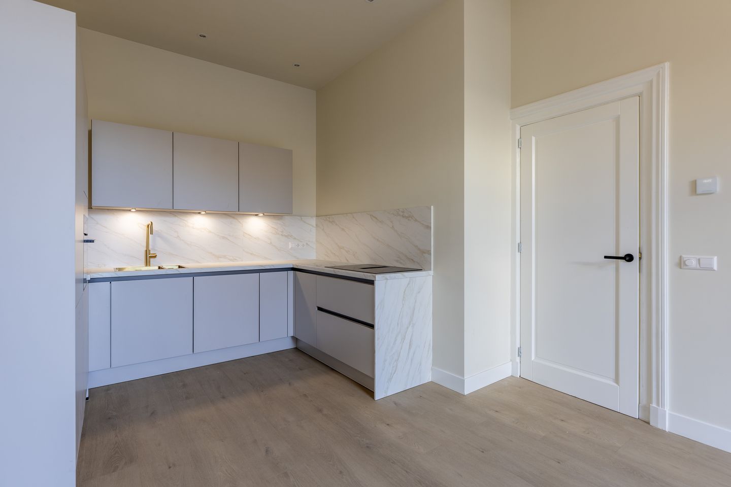 Foto 14 van De Genestetlaan 11