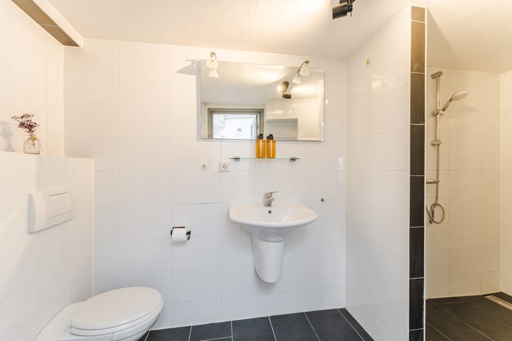 Foto 13 van Wagendwarsstraat 58