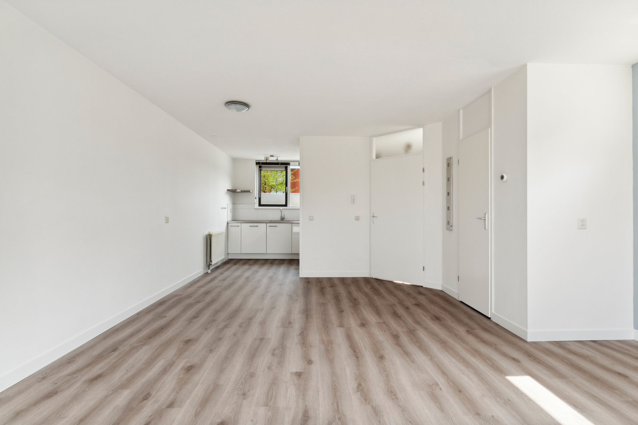Photo 18 of Mahoniestraat 1