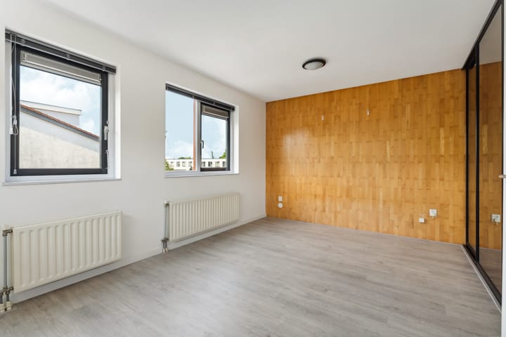 Photo 20 of Mahoniestraat 1