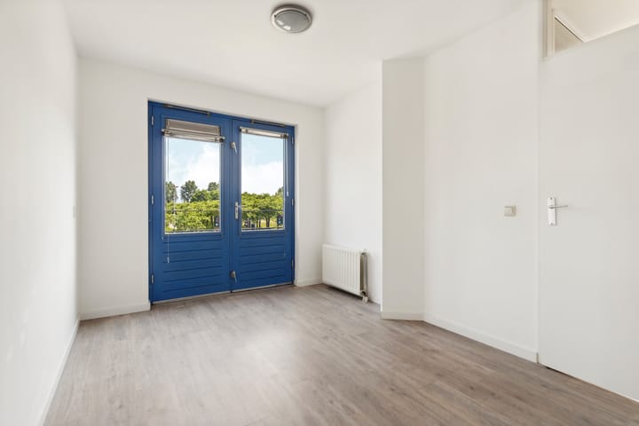 Photo 24 of Mahoniestraat 1